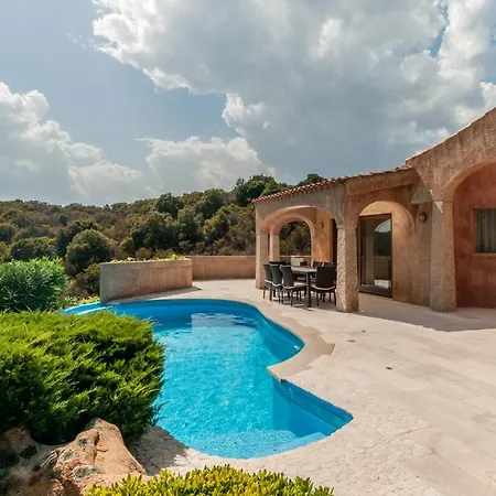Villa Sleeps 7 Pool Air Con Wifi *