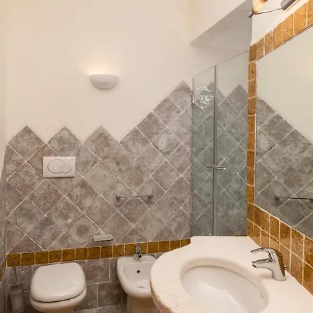 Sleeps 7 Pool Air Con Wifi Abbiadori