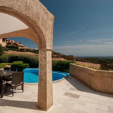Sleeps 7 Pool Air Con Wifi